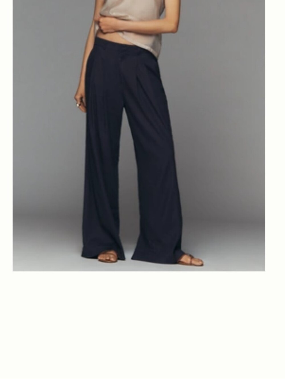BNWT Anthropologie Avery strech pleated wide leg trousers in navy. Sz. Medium TL